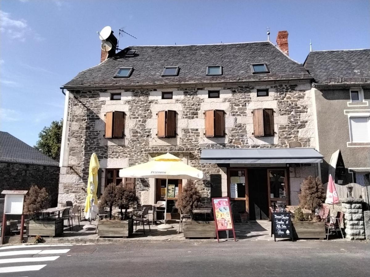 Le Relais Des Sites Faverolles (Cantal) Exterior foto